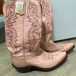 Size 7.5 women’s light pink cowboy boots. Brand new, $254 orig. price!